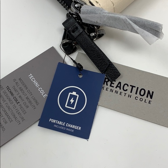 Kenneth Cole Tech Wallet W Charger and RFID NWT - Picture 4 of 8